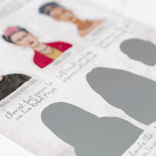 Scratch-off postcard with 6 extraordinary women!